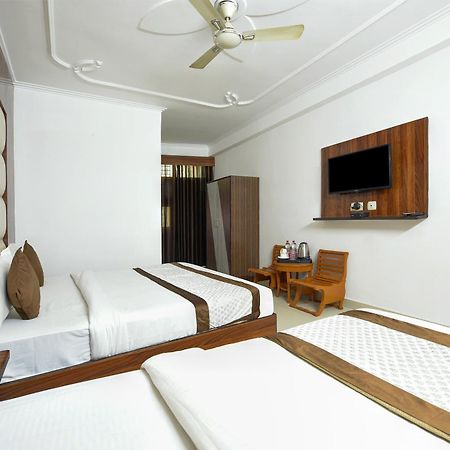 Airport Hotel Kiara - New Delhi Airport Buitenkant foto