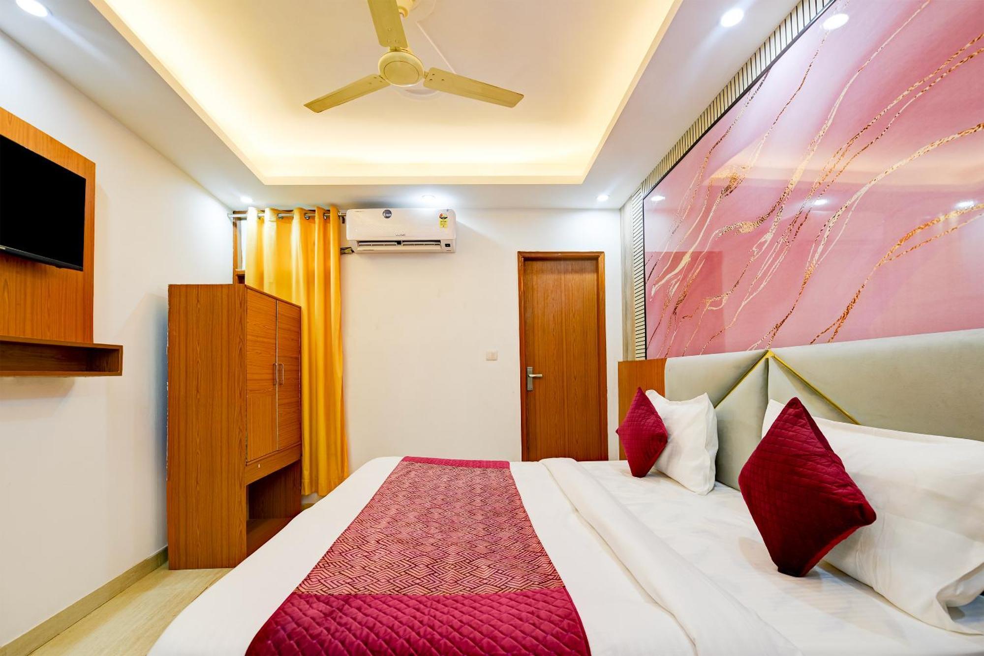 Airport Hotel Kiara - New Delhi Airport Buitenkant foto