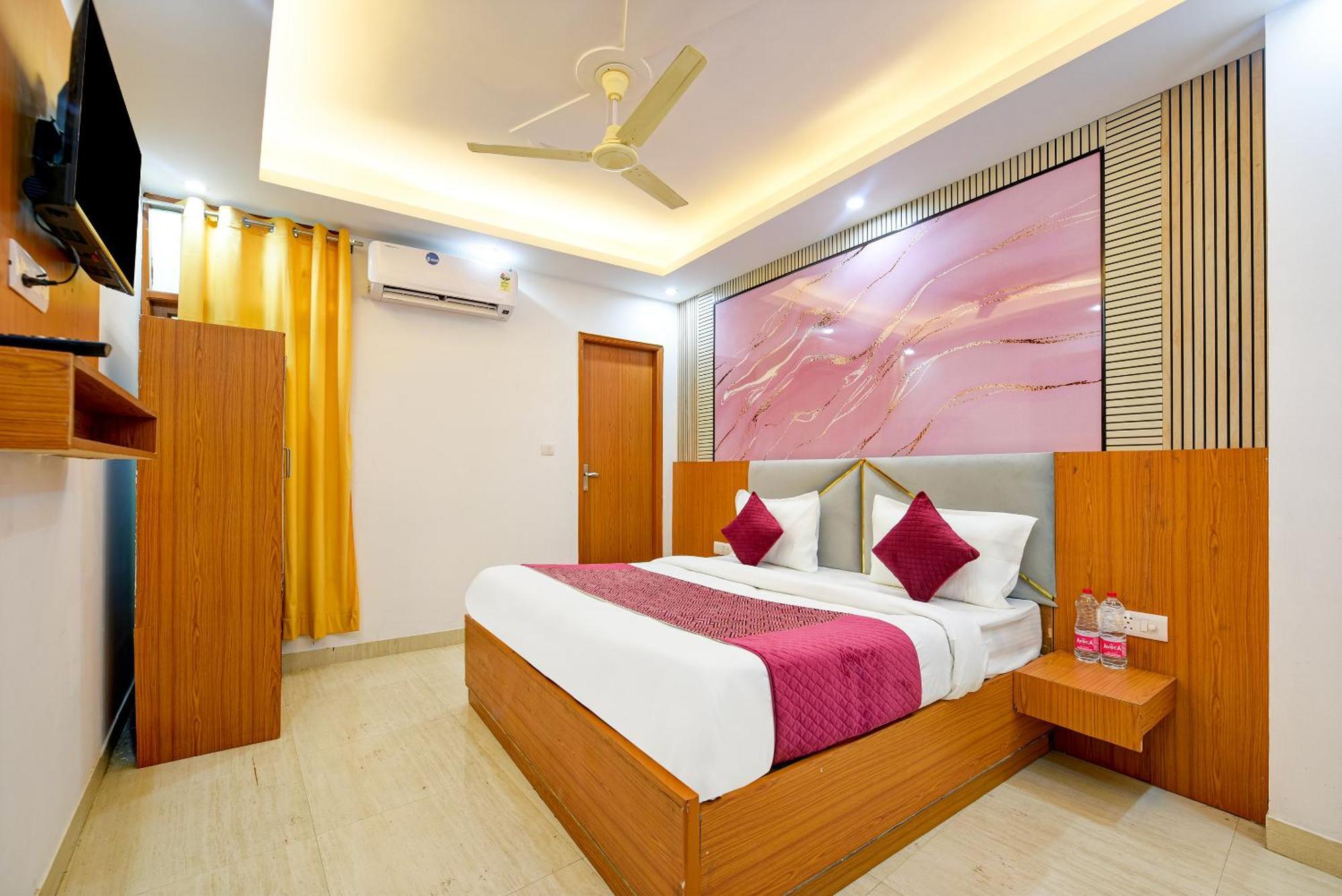 Airport Hotel Kiara - New Delhi Airport Buitenkant foto