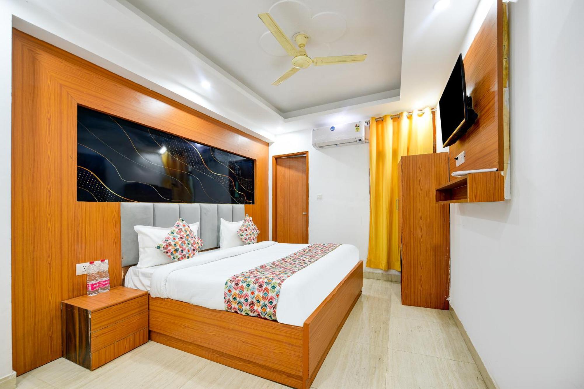 Airport Hotel Kiara - New Delhi Airport Buitenkant foto