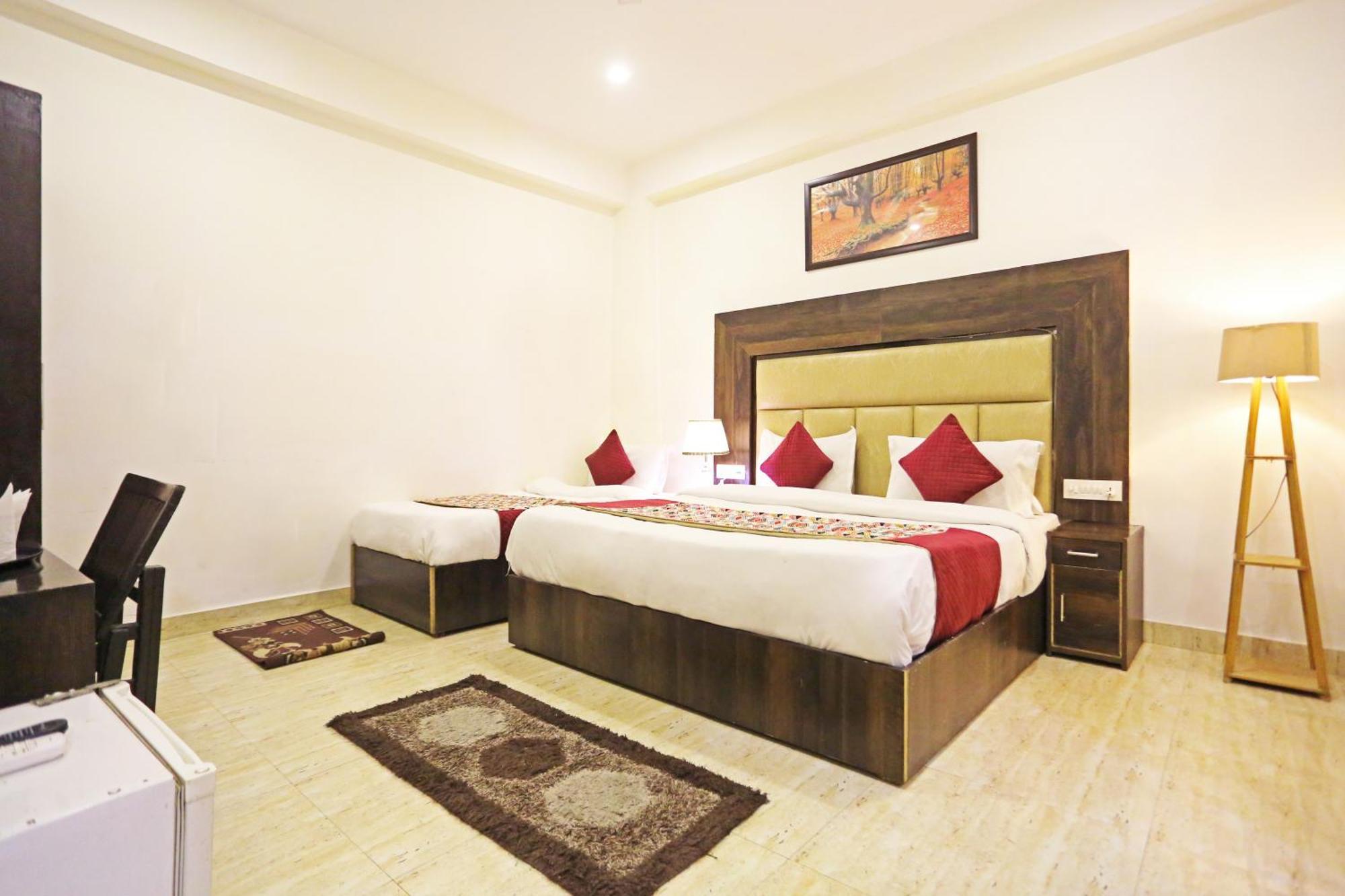 Airport Hotel Kiara - New Delhi Airport Buitenkant foto
