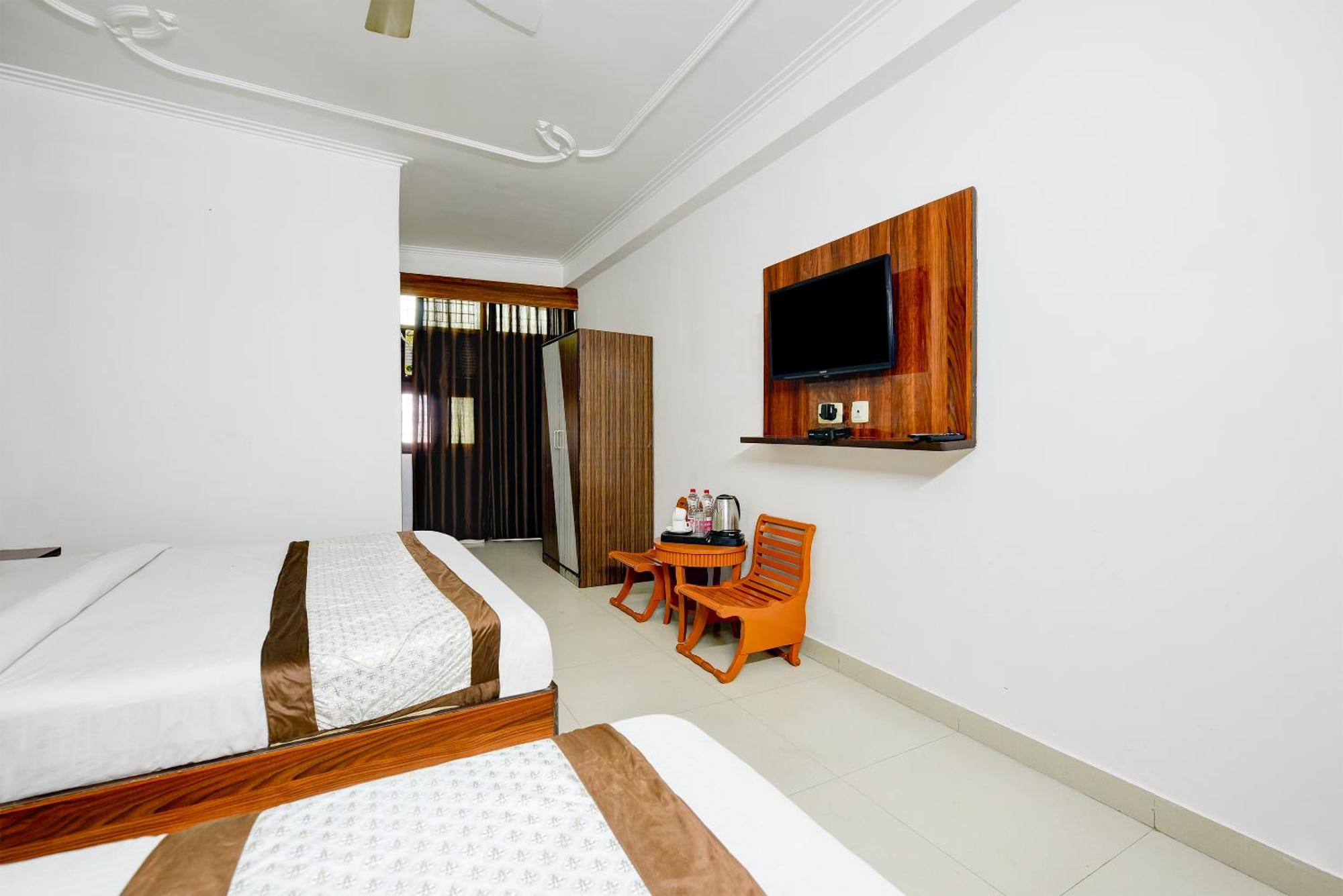 Airport Hotel Kiara - New Delhi Airport Buitenkant foto