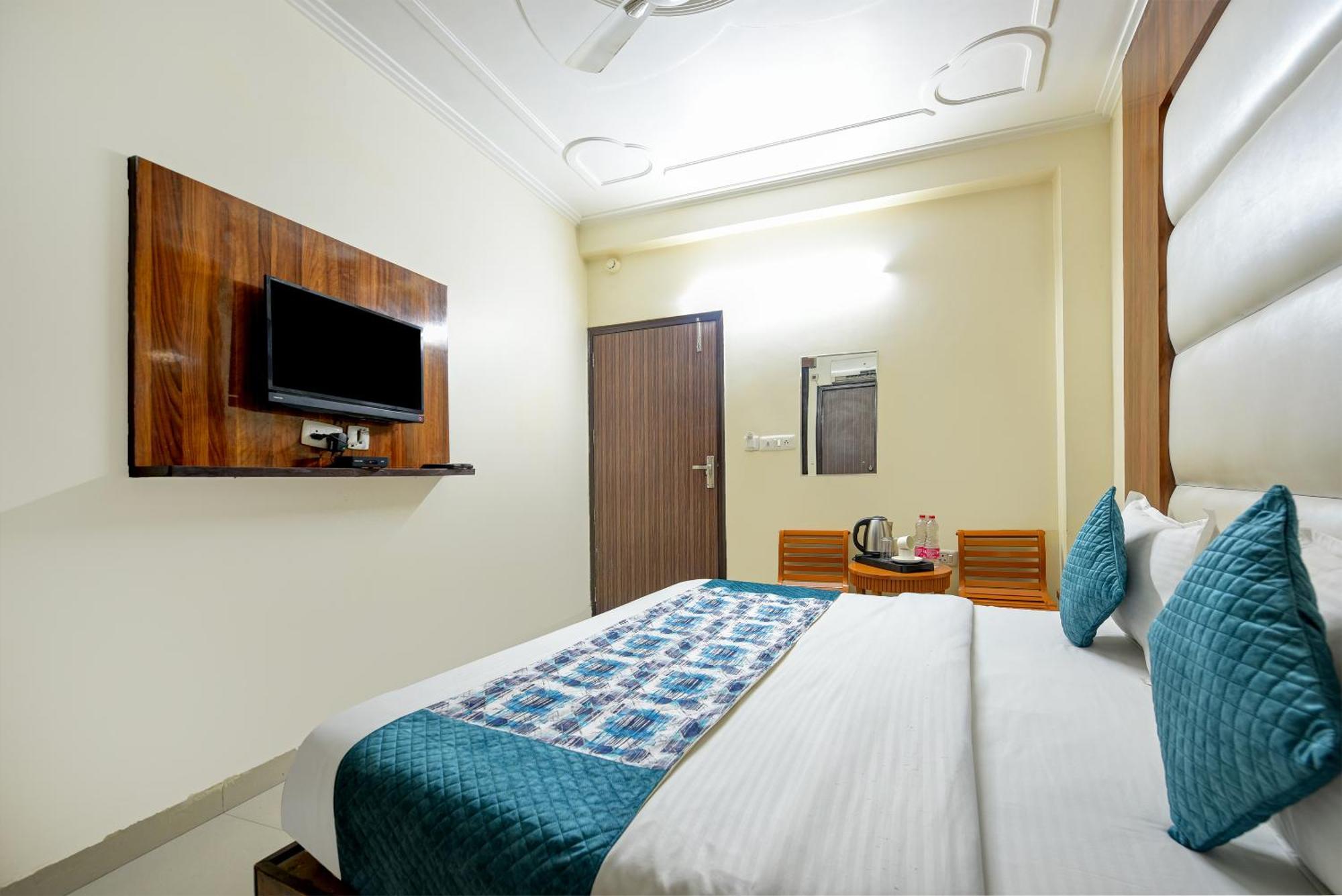 Airport Hotel Kiara - New Delhi Airport Buitenkant foto